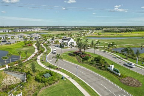 Condo in Lakewood Ranch, Florida, 2 bedrooms  № 2394205 - photo 8