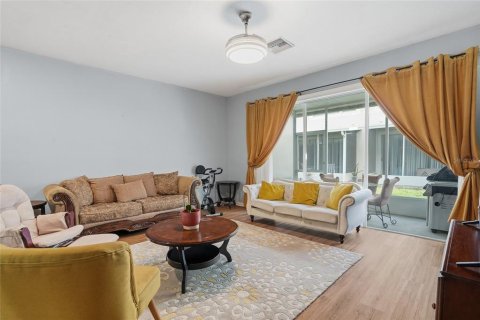 Touwnhouse à vendre à Wesley Chapel, Floride: 3 chambres, 147.53 m2 № 2223819 - photo 3