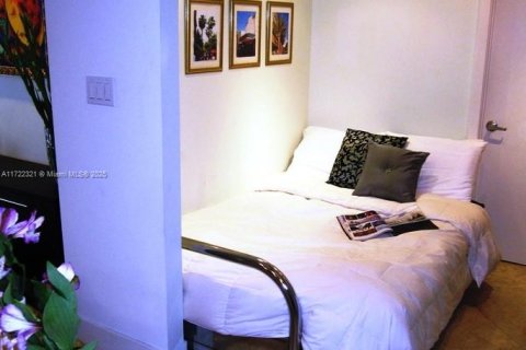 Copropriété à louer à Miami Beach, Floride: 1 chambre, 78.5 m2 № 1702793 - photo 13