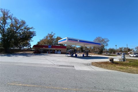 Propiedad comercial en venta en Intercession City, Florida, 222.97 m2 № 2108844 - foto 1