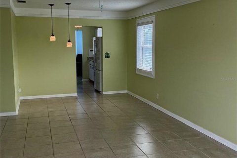Condo in Saint Petersburg, Florida, 2 bedrooms № 2148142 - photo 6