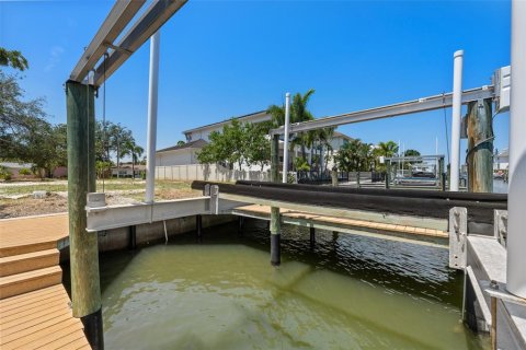 Terreno en venta en Tampa, Florida № 1750169 - foto 16