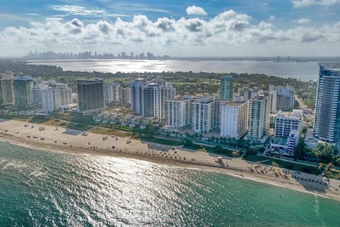 Condominio en alquiler en Miami Beach, Florida, 2 dormitorios, 119.84 m2 № 2059938 - foto 26