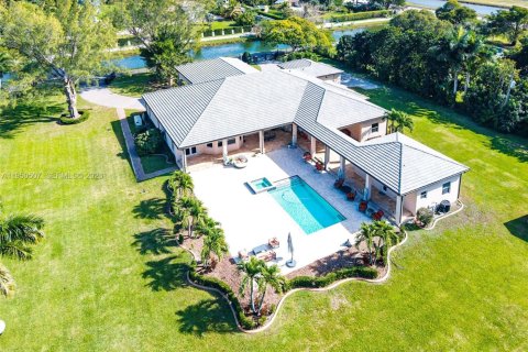 Villa ou maison à Miramar, Floride 7 chambres, 627.65 m2 № 2006152