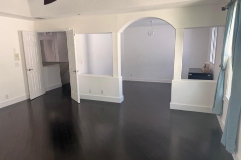House in West Palm Beach, Florida 4 bedrooms, 274.8 sq.m. № 2177819 - photo 11