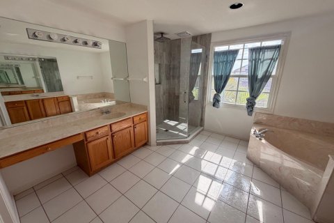 House in West Palm Beach, Florida 4 bedrooms, 274.8 sq.m. № 2177819 - photo 8