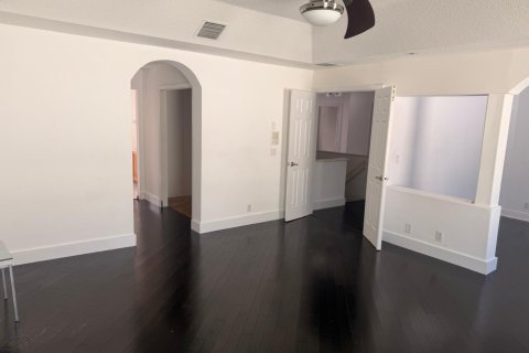 House in West Palm Beach, Florida 4 bedrooms, 274.8 sq.m. № 2177819 - photo 10
