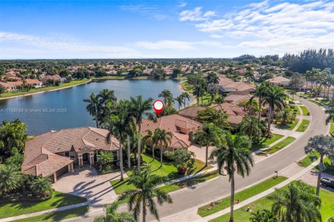 House in Boynton Beach, Florida 4 bedrooms, 305.93 sq.m. № 1712597 - photo 2