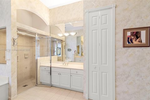 House in Boynton Beach, Florida 4 bedrooms, 305.93 sq.m. № 1712597 - photo 17