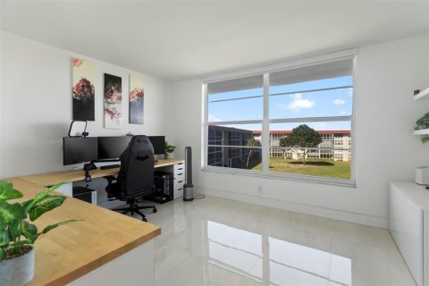 Condo in Lighthouse Point, Florida, 2 bedrooms № 2192007 - photo 18