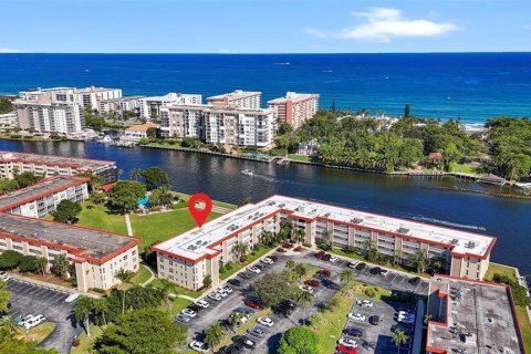 Condo in Lighthouse Point, Florida, 2 bedrooms № 2192007 - photo 2