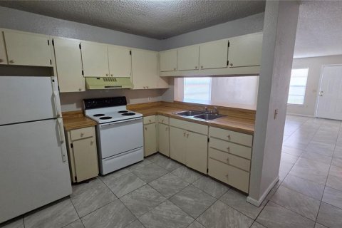 Apartamento en alquiler en Babson Park, Florida, 2 dormitorios, 81.75 m2 № 2114956 - foto 7