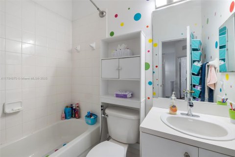 Купить таунхаус в Хомстед, Флорида 3 спальни, 135.27м2, № 1709288 - фото 26