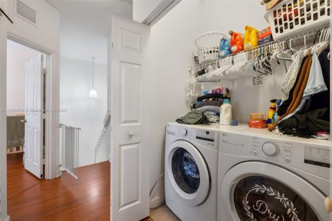 Купить таунхаус в Хомстед, Флорида 3 спальни, 135.27м2, № 1709288 - фото 25