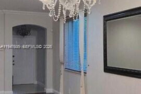 House in Weston, Florida 3 bedrooms, 144.83 sq.m. № 2005046 - photo 5