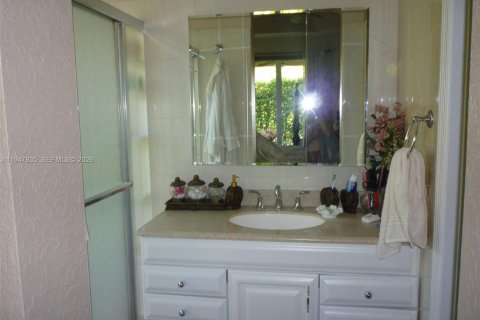 House in Weston, Florida 3 bedrooms, 144.83 sq.m. № 2005046 - photo 17
