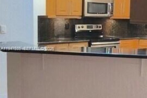 House in Weston, Florida 3 bedrooms, 144.83 sq.m. № 2005046 - photo 14