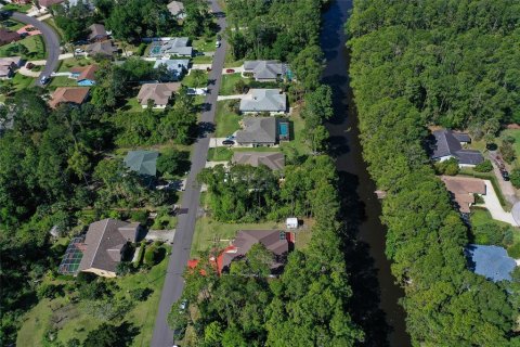 House in Palm Coast, Florida 3 bedrooms, 208.57 sq.m. № 1851544 - photo 10