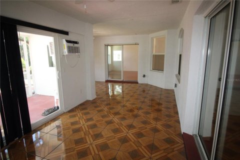 House in Palm Coast, Florida 3 bedrooms, 208.57 sq.m. № 1851544 - photo 17