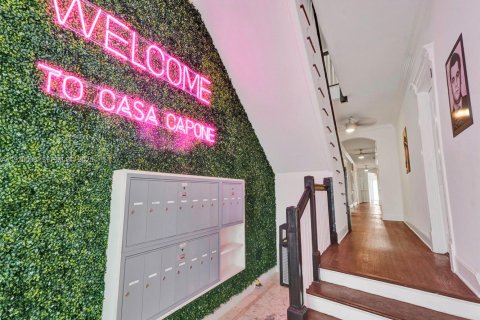 Villa ou maison à louer à Hollywood, Floride: 2 chambres, 107.4 m2 № 1987332 - photo 6