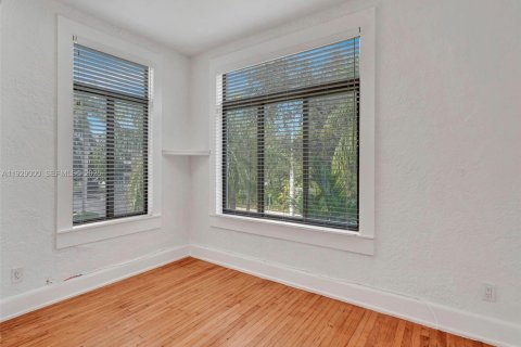 Villa ou maison à louer à Hollywood, Floride: 2 chambres, 107.4 m2 № 1987332 - photo 16