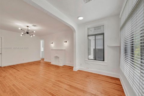 Villa ou maison à louer à Hollywood, Floride: 2 chambres, 107.4 m2 № 1987332 - photo 13