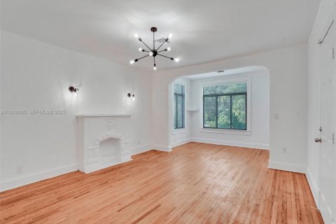 Villa ou maison à louer à Hollywood, Floride: 2 chambres, 107.4 m2 № 1987332 - photo 9