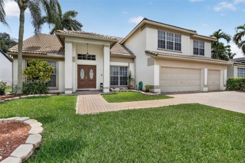 Casa en Pembroke Pines, Florida 5 dormitorios, 290.32 m2 № 2186364
