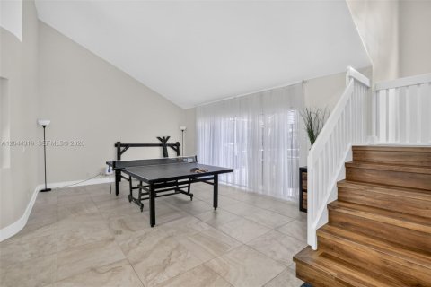 Casa en venta en Pembroke Pines, Florida, 5 dormitorios, 290.32 m2 № 2186364 - foto 7