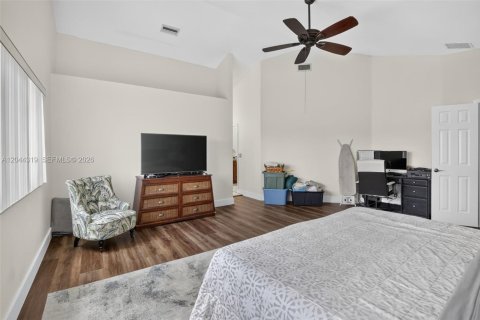 Casa en venta en Pembroke Pines, Florida, 5 dormitorios, 290.32 m2 № 2186364 - foto 29