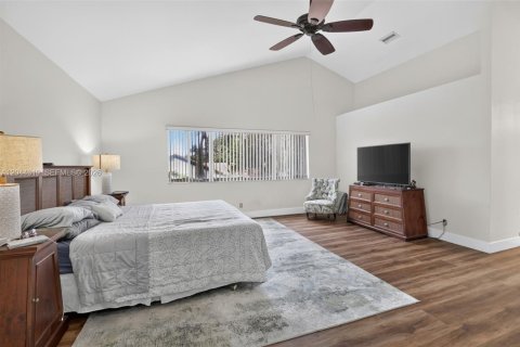 Casa en venta en Pembroke Pines, Florida, 5 dormitorios, 290.32 m2 № 2186364 - foto 28