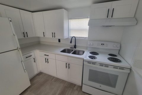 House in Lakeland, Florida 2 bedrooms, 52.4 sq.m. № 1419122 - photo 6
