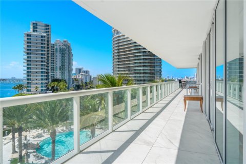 Condo in Miami Beach, Florida, 4 bedrooms  № 2041081 - photo 12