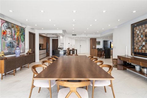 Condo in Miami Beach, Florida, 4 bedrooms  № 2041081 - photo 17