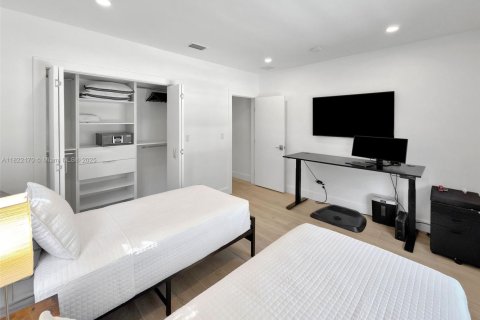 Villa ou maison à louer à Miami, Floride: 3 chambres, 148.64 m2 № 1937130 - photo 25