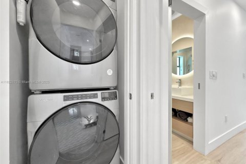 Villa ou maison à louer à Miami, Floride: 3 chambres, 148.64 m2 № 1937130 - photo 27