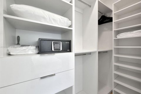 Villa ou maison à louer à Miami, Floride: 3 chambres, 148.64 m2 № 1937130 - photo 30
