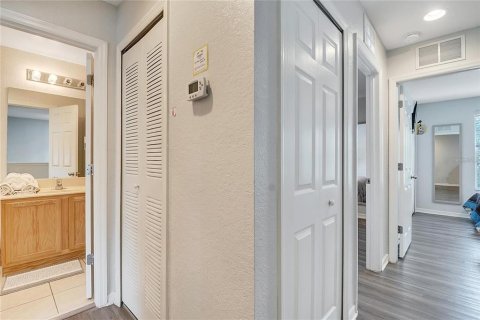 Townhouse in Kissimmee, Florida 4 bedrooms, 133.78 sq.m. № 2210855 - photo 22