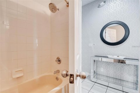 Townhouse in Kissimmee, Florida 4 bedrooms, 133.78 sq.m. № 2210855 - photo 6