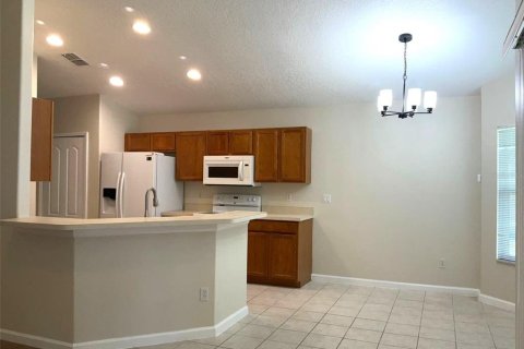 House in Clermont, Florida 3 bedrooms, 160.35 sq.m. № 2196445 - photo 3