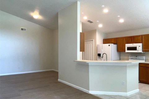 House in Clermont, Florida 3 bedrooms, 160.35 sq.m. № 2196445 - photo 14