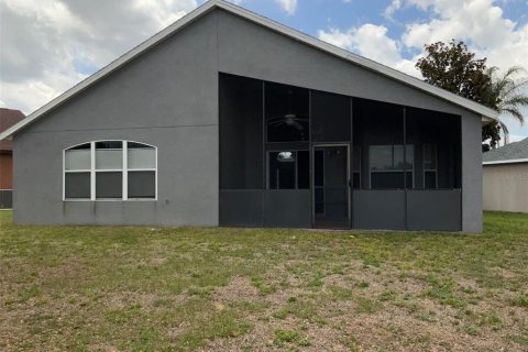 House in Clermont, Florida 3 bedrooms, 160.35 sq.m. № 2196445 - photo 15