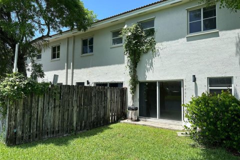 Townhouse in Homestead, Florida 3 bedrooms, 140.19 sq.m. № 1727760 - photo 11