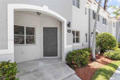Townhouse in Homestead, Florida 3 bedrooms, 140.19 sq.m. № 1727760 - photo 25