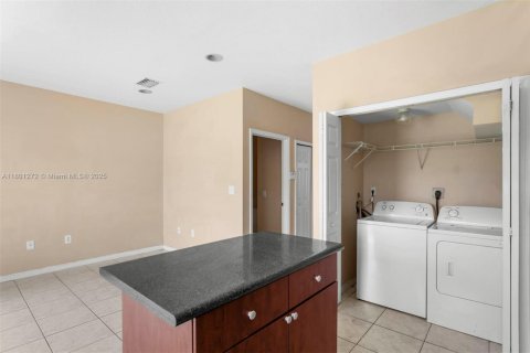 Townhouse in Homestead, Florida 3 bedrooms, 140.19 sq.m. № 1727760 - photo 20