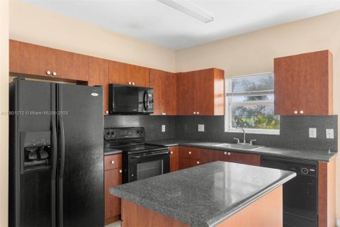 Townhouse in Homestead, Florida 3 bedrooms, 140.19 sq.m. № 1727760 - photo 19