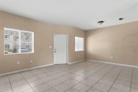 Townhouse in Homestead, Florida 3 bedrooms, 140.19 sq.m. № 1727760 - photo 27