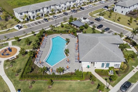 Adosado en venta en Homestead, Florida, 4 dormitorios, 169.08 m2 № 1980515 - foto 4