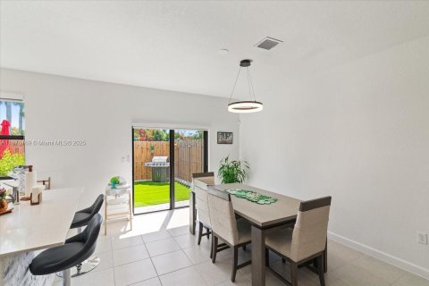 Adosado en venta en Homestead, Florida, 4 dormitorios, 169.08 m2 № 1980515 - foto 14