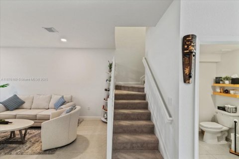 Adosado en venta en Homestead, Florida, 4 dormitorios, 169.08 m2 № 1980515 - foto 9